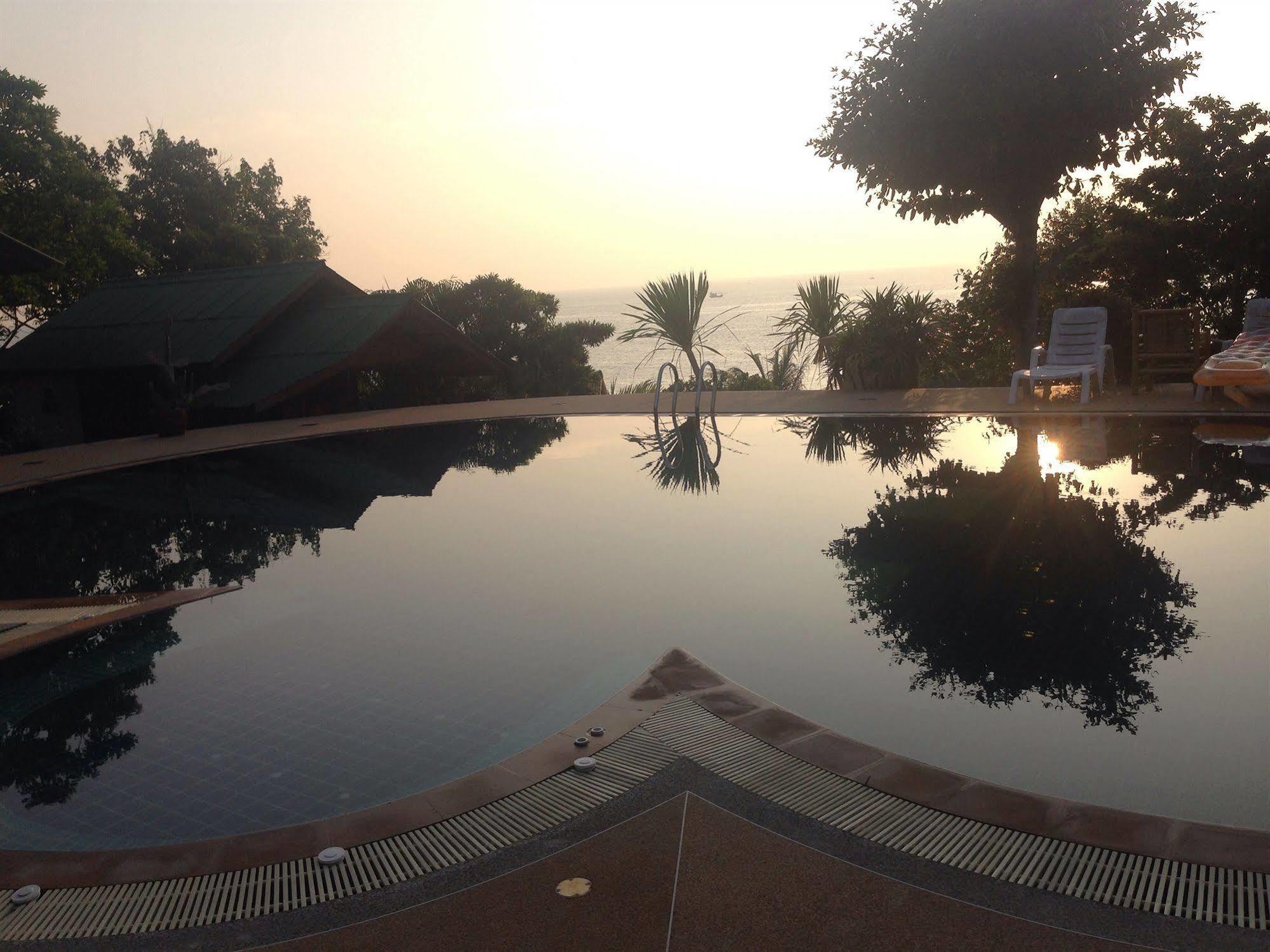 Lucky Resort Haad Yao Exterior photo